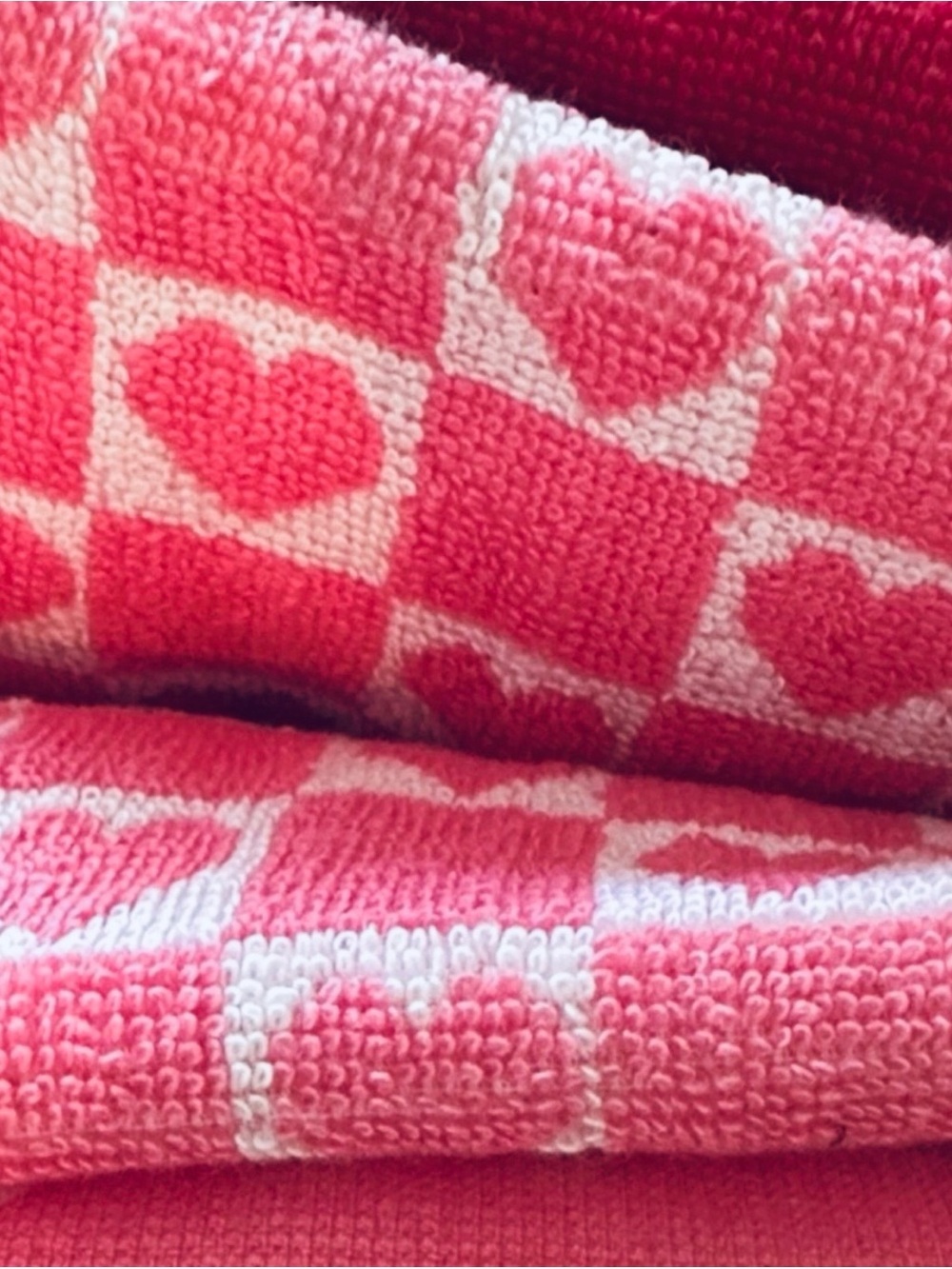 8 Pack Colorful Heart Kitchen Towel Set
By Member’s Mark NWT ❤️🤍🩷 - Picture 3 of 4